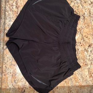 Lululemon HOTTY HOT LOW RISE LINED 2.5 $50 EACH